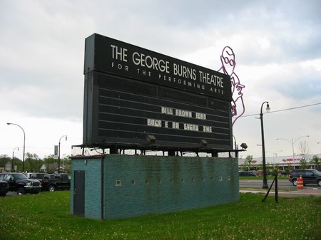 Mai Kai Theatre - Marquee (newer photo)